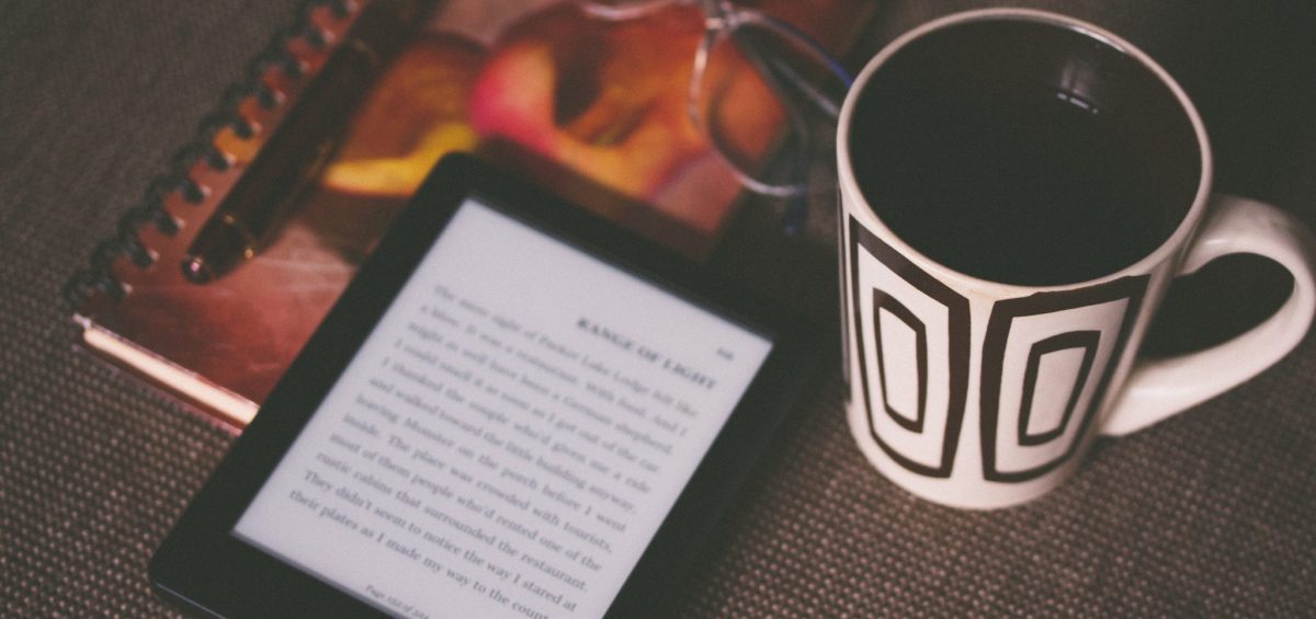 Comparing eBooks And Print Books | Are eBooks better than traditional books?
