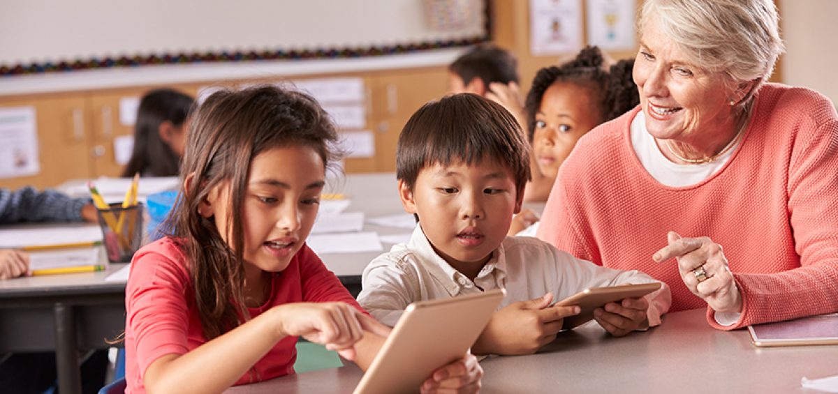 4 Ways Technology Improves Teaching for the Next Generation